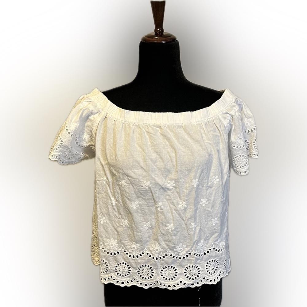 Copper Key White Eyelet Off-Shoulder Top size L